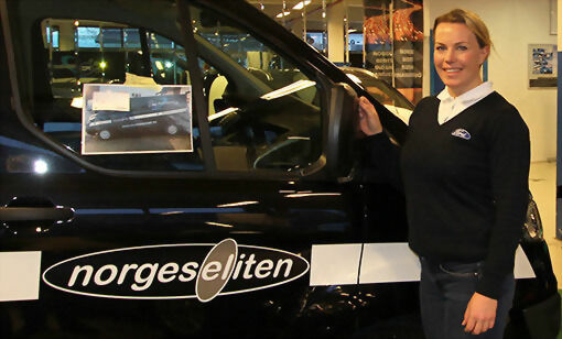 Ingrid Fjeldstad er en av bilselgerne på Indlandet Automobilverksted . Hun har jobbet hardt for å nå salgsmålet for 2015. ARKIVFOTO: HERLEIF KRISTOFFERSEN