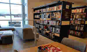 Åpnet biblioteket på Ibestad