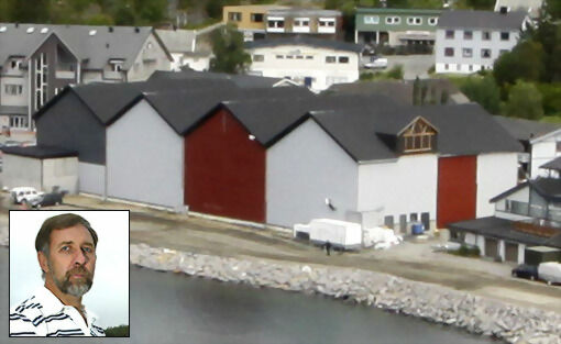 På bildet: Byggestarten av leilighetene i Rema 1000- bygget på Sjøvegan er nå satt. - Det vil bli oppstart rett over nyttår, sier eier Egil Lynum (innerfelt). FOTO: JON HENRIK LARSEN