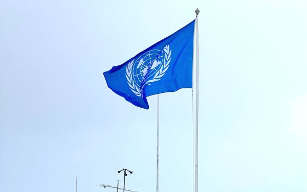FN-flagget heist ved skolen