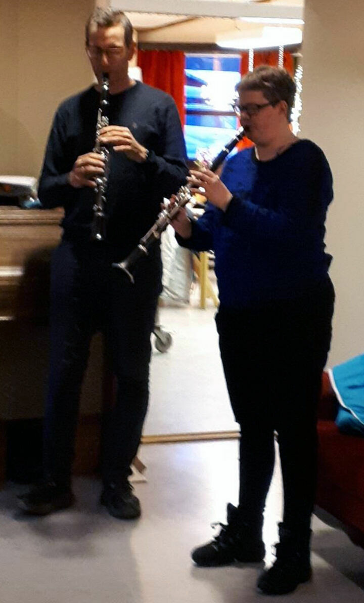 Bente Synnøve Nordbakken og Hans Erik Børve holdt en flott konsert fredag formiddag. FOTO: ALEX NORDBAKKEN