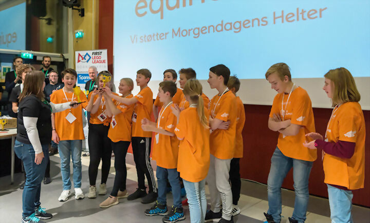 Tech Ibestad deltok i den regionale finalen i Harstad i FIRST LEGO League i helga. Dette er verdens største kunnskapsturnering for barn og unge. FOTO: SIRI DØSEN