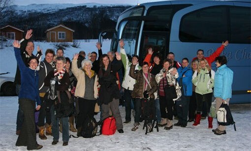 Trekker nordlys-turister