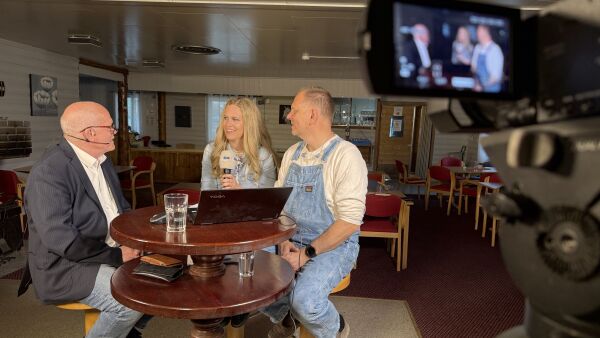 Flyttet studio til countryfestival