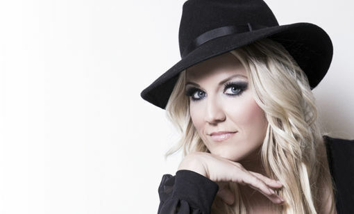 Natalie Horler er vokalist i Youtube-sensasjonen Cascada, som skal opptre i Barduhallen 5.desember.
