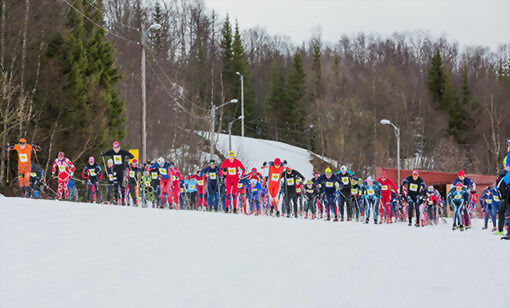 425 personer stilte til start i årets Spanstind Rundt i Lavangen. FOTO: RUNE JENSEN, FOTOGJETEREN