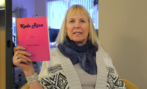 Torill J. Sagerup er vokst opp i Båtsfjord men har bosatt seg i Salangen. Nå er hun ute med en ny bok. FOTO: PER ASBJØRN GUNDERSEN