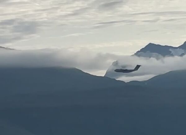 Lavtflyging over Sagfjorden