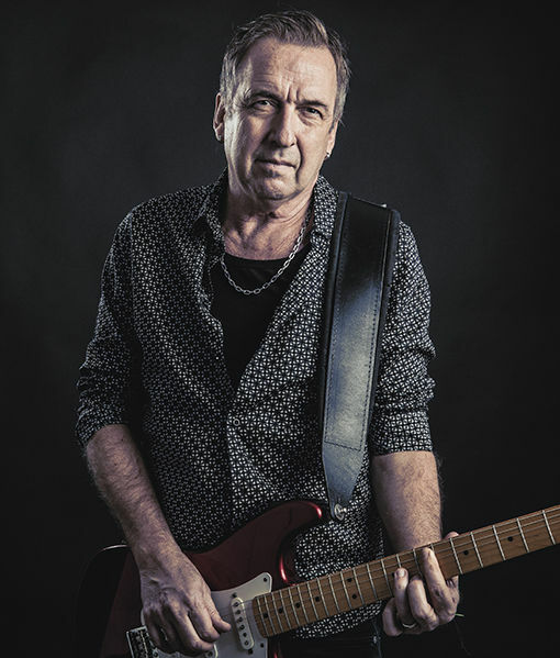 Bark brøt gjennom med gruppen The Radio på begynnelsen av 1980-tallet og har siden 1982 spilt in plater og deltatt i utallige turer med Ulf Lundell.