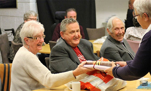 På onsdagen fyller Lavangen Pensjonistforening 40 år. Det skal behørig feires av lokalforeningen. FOTO: LAVANGEN PENSJONISTFORENING.