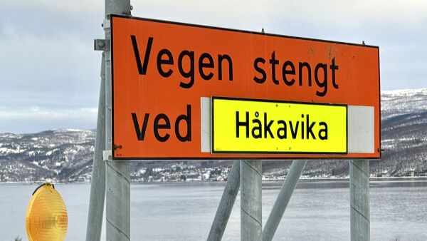 Begge veier åpnet igjen