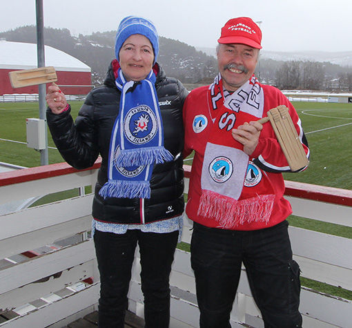 Lars-Kai Nordmo og kona Lillian er begge klare for cupkamp på Idrettsheia i kveld. FOTO: HERLEIF KRISTOFFERSEN