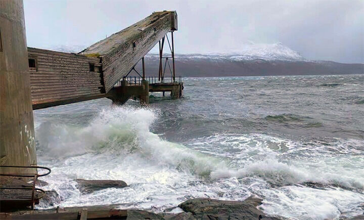 Det skal blåse opp til full storm langs kysten av Troms og Finnmark tirsdag, melder meteorologisk institutt til nettavisen.
 Foto: Anja Jelsnes