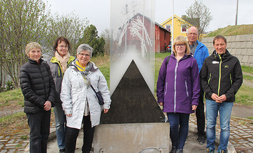 Pyntet rundt monument