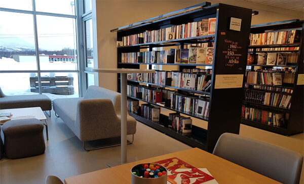 Åpnet biblioteket på Ibestad