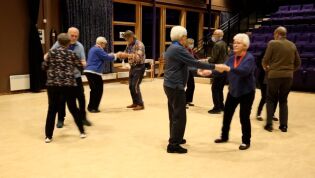 Video 1 - Nå danser de gladelig igjen!