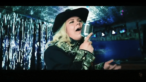 Sammenlignes med Tanya Tucker