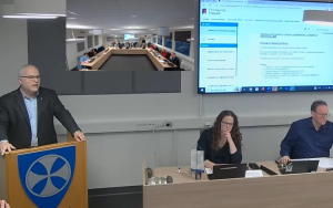 Siste kommunestyremøte pågår nå!