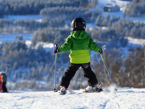 Nå blir det skikurs i slalomski for barn fra 5 år og oppover, kommende helg i Steilia i Bardu.