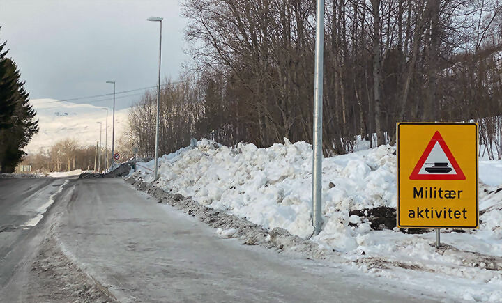 Det vil bli en del militær trafikk i tiden som kommer når Hæren arrangerer en større øvelse i Indre Troms. ARKIVFOTO: JON HENRIK LARSEN