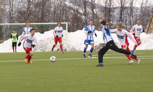 Det hele endte med 2-1 til Skjervøy. FOTO: VERONICA NATALIE KLAUSSEN