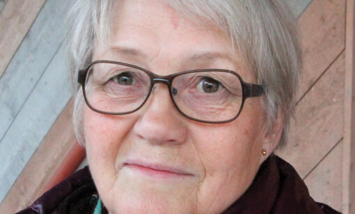 Ellen takker nå av