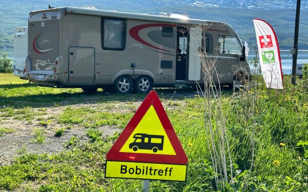 Bobilene strømmer på