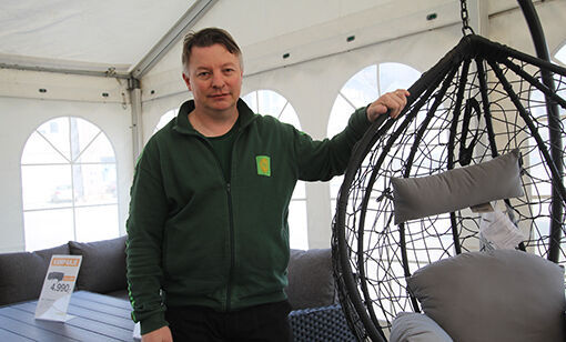 Sommerteltet satt opp