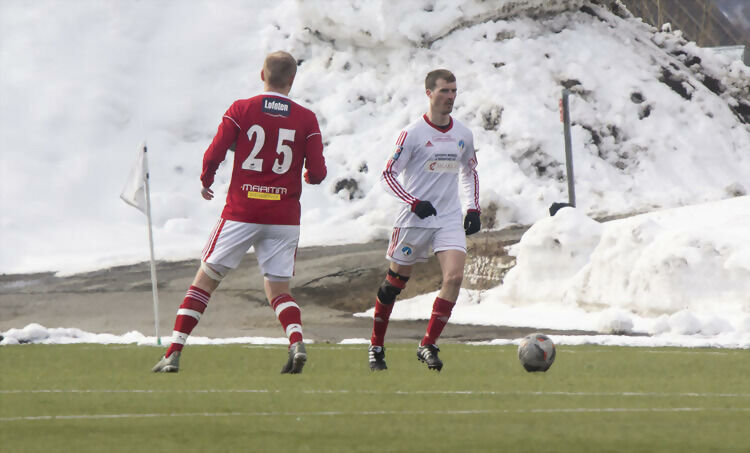 Snorre Ratkje var en av spillerne som kjempet mot Ulfstind sine spillere på Idrettsheia lørdag formiddag. FOTO: JON HENRIK LARSEN