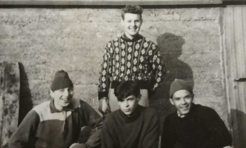 På bildet: Asle Hanssen (bak), foran fra venstre Jarle Jakobsen, Kjell Borck og Jens Solnes.