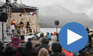 Våt konsert til 300 mennesker