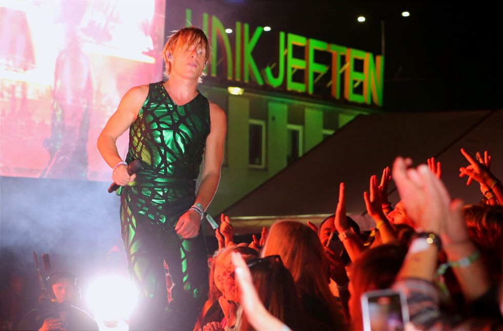 Sondre Justad leverte en energifyllt og kjærlighetsfull konsert under årets Haikjeften-festival i Narvik.
Foto: Jon Henrik Larsen