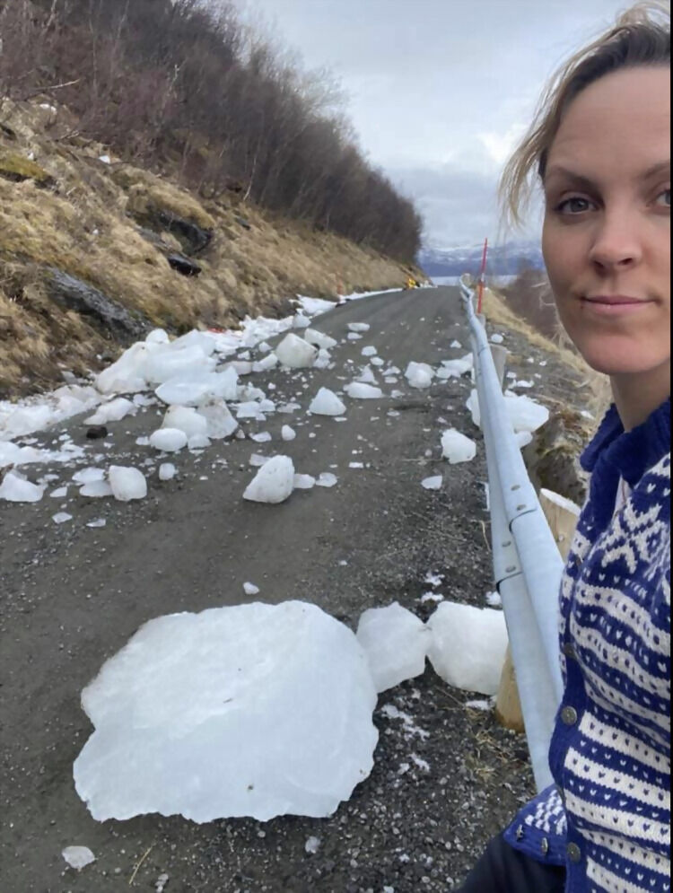 Karina Olsen er svært engasjert i saken om å få sikret veien ved Svinlia i Ibestad kommune.