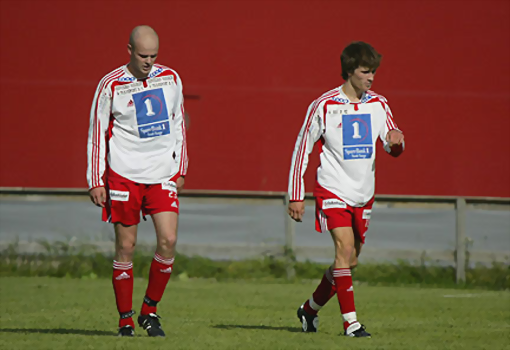 Snorre Ratkje (høyre) kommenterer årets fotballsesong.