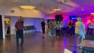 Video 1 - Sommerdans med lite folk