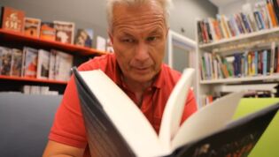 Video 1 - Forfattergave til biblioteket