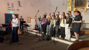 Se solidaritets-konserten her!