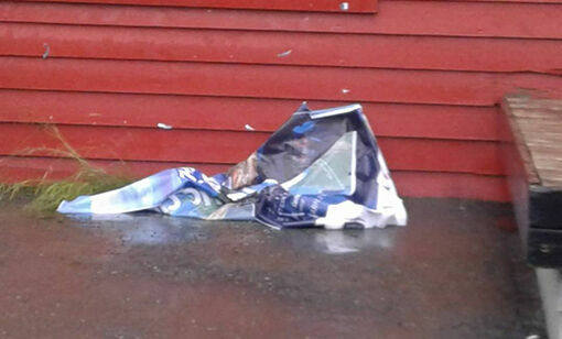 ARN plakater ødelagt