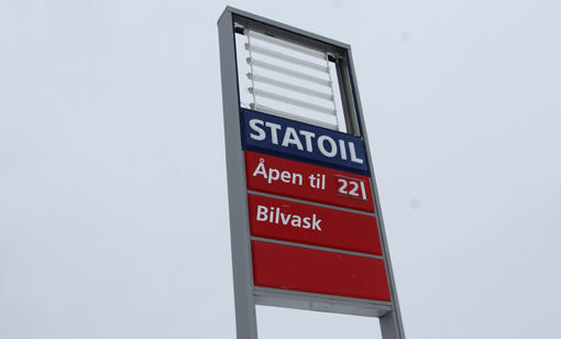 Logoen til Statoil er borte fra dette skiltet utenfor Statoil- stasjonen på Sjøvegan. FOTO: VERONICA KLAUSSEN