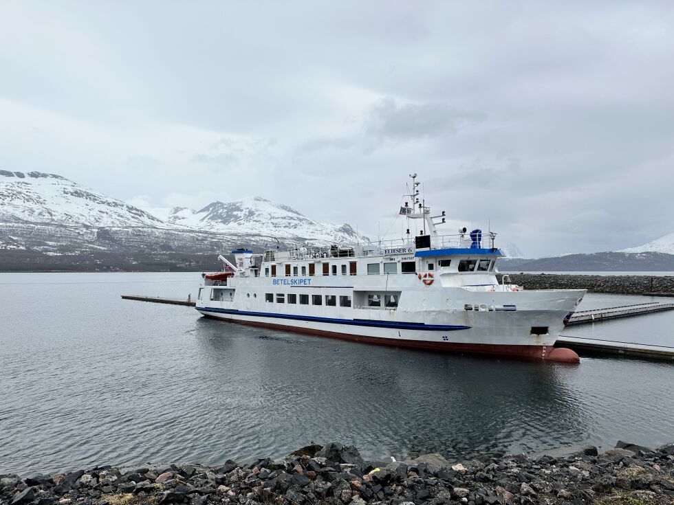 Betelskipet «Elieser 6» ankom Sjøvegan onsdag formiddag. Klokken 19:00 i kveld skal det være møte ombord i båten.
 Foto: Jon Henrik Larsen