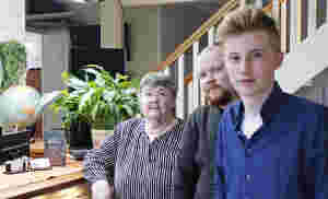 Familien Kjæreng i studio