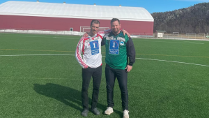Ser frem til fotballkamp i kveld