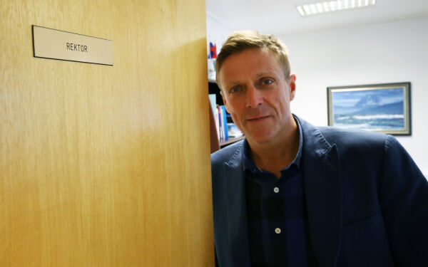Kjell Arne Giske går av som rektor