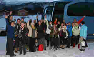 Trekker nordlys-turister