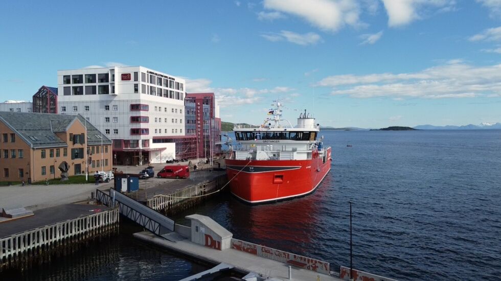 Brønnbåten MS «Grotanger» ble døpt i Harstad den 18.juni i år. Den eies av selskapet Brønnbåt Nord AS. Båten er et høyteknologisk fremtidsrettet fartøy innenfor næringen.
 Foto: Jon Henrik Larsen
