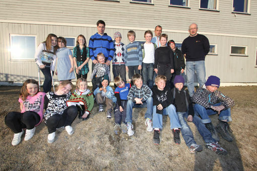 På bildet: Mange store og små medlemmer i SIF Ski møtte opp på Nyt Bar & Restaurant sist torsdag. FOTO: JON HENRIK LARSEN