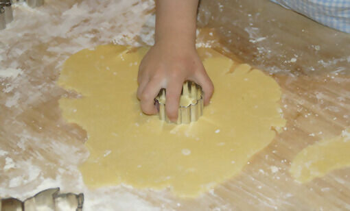 Skal bake med de eldre