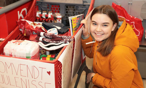 Andrine vil hjelpe andre i jula