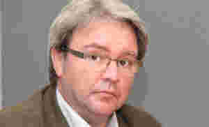 Karlsen tar permisjon