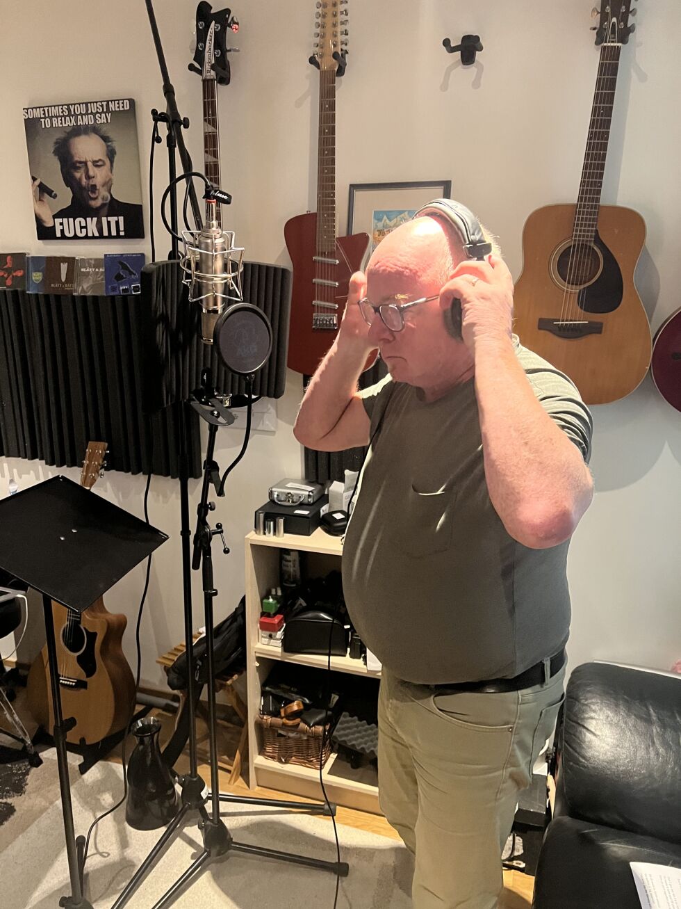 Pappa, Bjarne Dahlberg i studio 44 år etter han lagde låta Case´s song.
 Foto: Privat